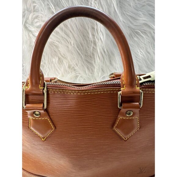 Louis Vuitton Alma PM Epi Leather Handbag With COA - Picture 2 of 16